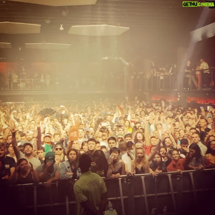 Jono Grant - 1.5K Likes - Good times in the awesome @echostagedc #Anjunafamily #AboveandBeyond