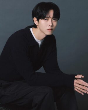 Joo Woo-jae Instagram - 무려 7년만에 촬영한 프로필 사진
네이버 프로필 몇번으로 바꿀까요🧐

아, 마지막은 영상 프로필 🐻
