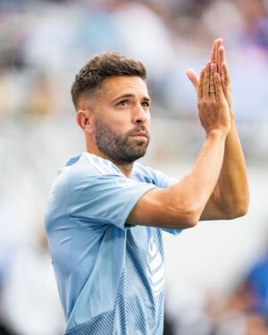 Jordi Alba Instagram - Especial primer día del #MLSAllStar reencontrándome con antiguos compañeros.🤝⚽️

Y con ganas de vivir el partido de mañana para seguir disfrutando de esta experiencia. 𝑳𝒆𝒕’𝒔 𝒈𝒐 @mls 𝒕𝒆𝒂𝒎 ! 🤜🏻🤛🏻