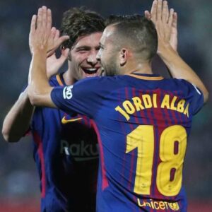 Jordi Alba Instagram - Te vas del club de tu vida habiéndolo dado todo y con numerosos recuerdos que muchos soñarían vivir. Fue para mí un orgullo poder lucir la camiseta del @fcbarcelona tantos años a tu lado y vivir muchos momentos icónicos y especiales del equipo.

Muchísima suerte en esta nueva etapa que está por venir tanto a ti como a tu familia, amigo. ❤️⚽️