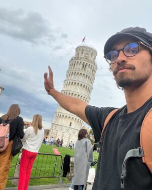 Jordi Webber Instagram - Pisa cake 🍰

Nailed it.