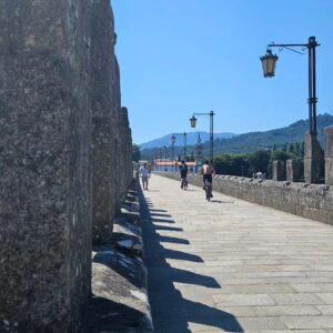 Jorge Gabriel Instagram - A Hora dos Portugueses o programa da RTP 1, esteve esta tarde em gravações na vila de  Ponte de Lima  sobre um calor abrasador de 41 graus , será transmitido na manhã de sábado no dia 27 de Julho.