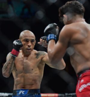José Aldo Instagram - Quando você tem clareza do que que quer, clareza do que precisa ser feito, e você tem a disciplina necessária para seguir o caminho ATÉ dar certo você tem:
RESULTADO. Bora! 😎