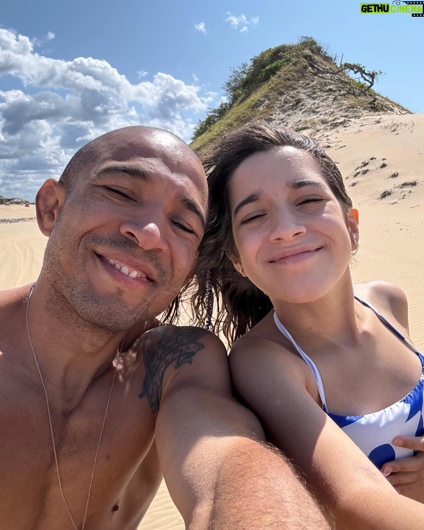 José Aldo - 21.5K Likes - Hoje é dia da minha filhota, dia de comemorar mais 1 ano de vida! Você é gigante, uma grande razão que motiva minhas decisões, um dos maiores amor da minha vida e a maior torcedora que o Mengão já viu.
Que Deus sempre te ilumine. Te amo! ♥️