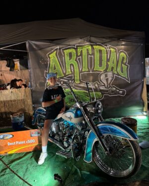 José Fidalgo Instagram - Que fim-de-semana!!!!
O primeiro com o meu puto!!!! @lourenco_.fidalgo que saiu do @offroadcampyamaha na sexta-feira e sábado de madrugada já estávamos a caminho de Faro para o @motoclubefarooficial  com os melhores companheiros de viagem @jmppacheco @ricardovaranda @pedrooo.v_ @mestevao2014 e os seus putos e estarmos na companhia de outros tantos que já lá estavam. @srcustomgarage @pedrotransantonino @_artdag_ @oldspiritmotorcycles @ilegal.pt @no_class.kustom_motorcycles @sandradamiao_cherrybomb @nima_kikomotos @pittadesigns @theleathersoul73 @jorge.batista.180 @joao.silva.twentyone @harleyriderssetubal e muitos mais. 
Que fim-de-semana, meus!!!!!!