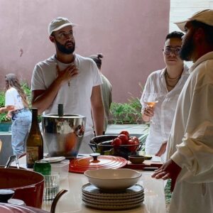 José Gil Instagram - Final de semana em BH cheio de encontros! Fomos recebidos com a comida maravilhosa de @felipeeep e @a_nathrodrigues! Muita resenha com nossos irmãos do @lagumoficial, matando saudade de @mariagadu, dividindo palco com o ídolo @joaogomescantor e conhecendo @donl!! Foi rapidinho mas foi intenso, valeu BH! @gilsonsoficial