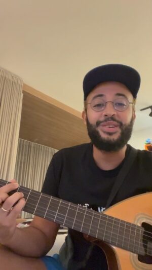 José Gil Instagram - Tava pra fazer um vídeo com essa música que me apaixonei a primeira vez que ouvi. E foi num convite pra contribuir com a produção da faixa. Um presentão! Nesse processo também conheci @pivetpanda, dono dos arranjos lindos, e @danmendes, que só agradeço. Vai lá escutar AROEIRA, desse artista foda @murilochester e fala o que achou, claro!! 🫶