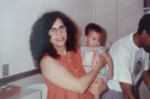 José Gil Instagram - Gal e eu, em 91 ou 92. Foto que minha mãe @floragil_ achou essa semana, ainda sob o baque de sua partida. Viva Gal 🫶