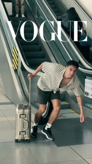 José Leonardo Broianigo Muñoz Instagram - El vuelo se retrasó así que… Vogue con una maleta 🧳 #reels #moda #vogue