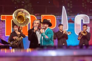 José Luis 'El Puma' Rodríguez Instagram - Que orgullo despedirnos de TOP CHEF VIP  haciendo lo que sabemos hacer 🎶🎵🎤
Una noche que quedará grabada para la historia en mi carrera. 🤠

Un momento inolvidable cantar con este gran artista internacional,  que tengo el honor de llamarlo mi amigo José Luis Rodríguez “EL PUMA” @elpumaoficial  el tema “Dueño de nada”

Gracias a toda la gente que hizo esto posible que esto sucediera  @ssmester @ronalddaym @luchocardinali @telemundointl @telemundorealities