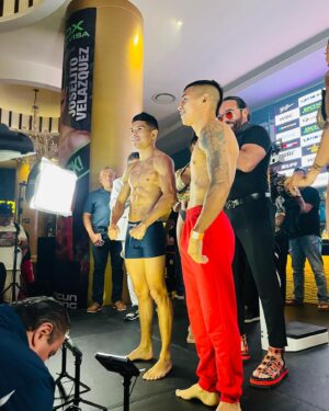 Joselito Velazquez Instagram - Gracias a Dios ya cumplimos con el primero compromiso que es la báscula. 

Muchas gracias al profesor @caneloteam por el gran campamento, @houseofboxing @boriztecaboxing1 @casanova_noboxingnolife @nestor_clutch_avila 

Gracias por el apoyo  @frankespinoza48 @espinozaboxing 

Gracias por la gran oportunidad @cancun_boxing @pepegomez1 @memorochaa @latinko.promotions 

Nos vemos mañana en el centro de convenciones de Cancún y @micanalcinco  viva México 🇲🇽 #TeamJoselito de Cancun para el mundo #cancun #boxing  #teamjoselito