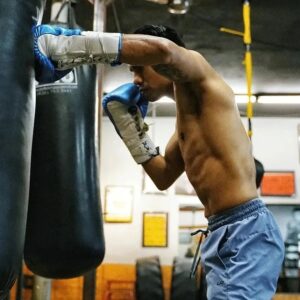 Joselito Velazquez Instagram - @joselitovelazquez listo para su pelea el día de mañana con @noboxing_no_life en sus 🥊
.
.
.
#shotbyfabi #caneloteam #noboxingnolife #box #boxeo #boxing #mexico
