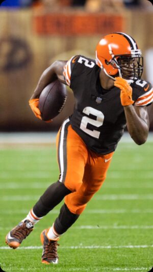 Josh Cribbs Instagram - Should Players Take it Personal Being on the Trading Block⁉️

📸🎥 @dreamlife2hs 
#nfl #browns #trade