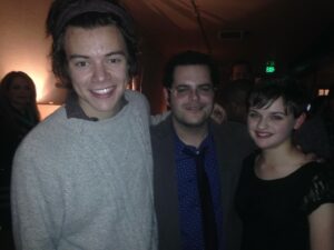 Josh Gad Instagram - #fbf - That time @joeyking had me take a picture with her good friend and I had no idea that I was taking a pic with @harrystyles 🤦‍♂️