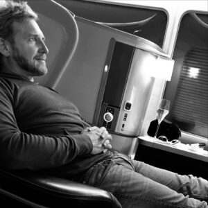 Josh Lucas Instagram - This is a huge thank you post to a gate agent in Seattle called Fatoumata Konteh & @british_airways. Fatoumata literally worked tirelessly for 2 hours straight on the phone learning a new system to get us good seats due to a computer issue.  Thank you @british_airways and @americanair Good human personal patient service matters so much, we are grateful!