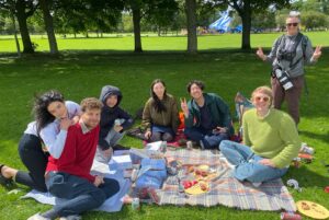 Josh Thomas Instagram - I got the day off so we threw a little Edinburgh picnic. Lovely!