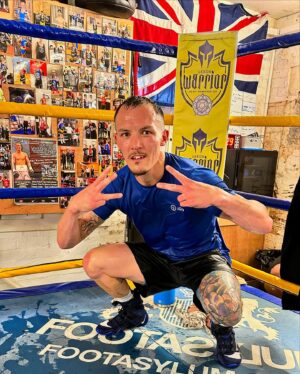 Josh Warrington Instagram - 6 weeks …

2xWeight ⚖️ 3xTime 🕰️ world champ! 🥊

#andthenew #warringtoncacace #21stseptember #wembleystadium #2weight #3time