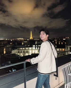 Joshua Instagram - Paris 💙