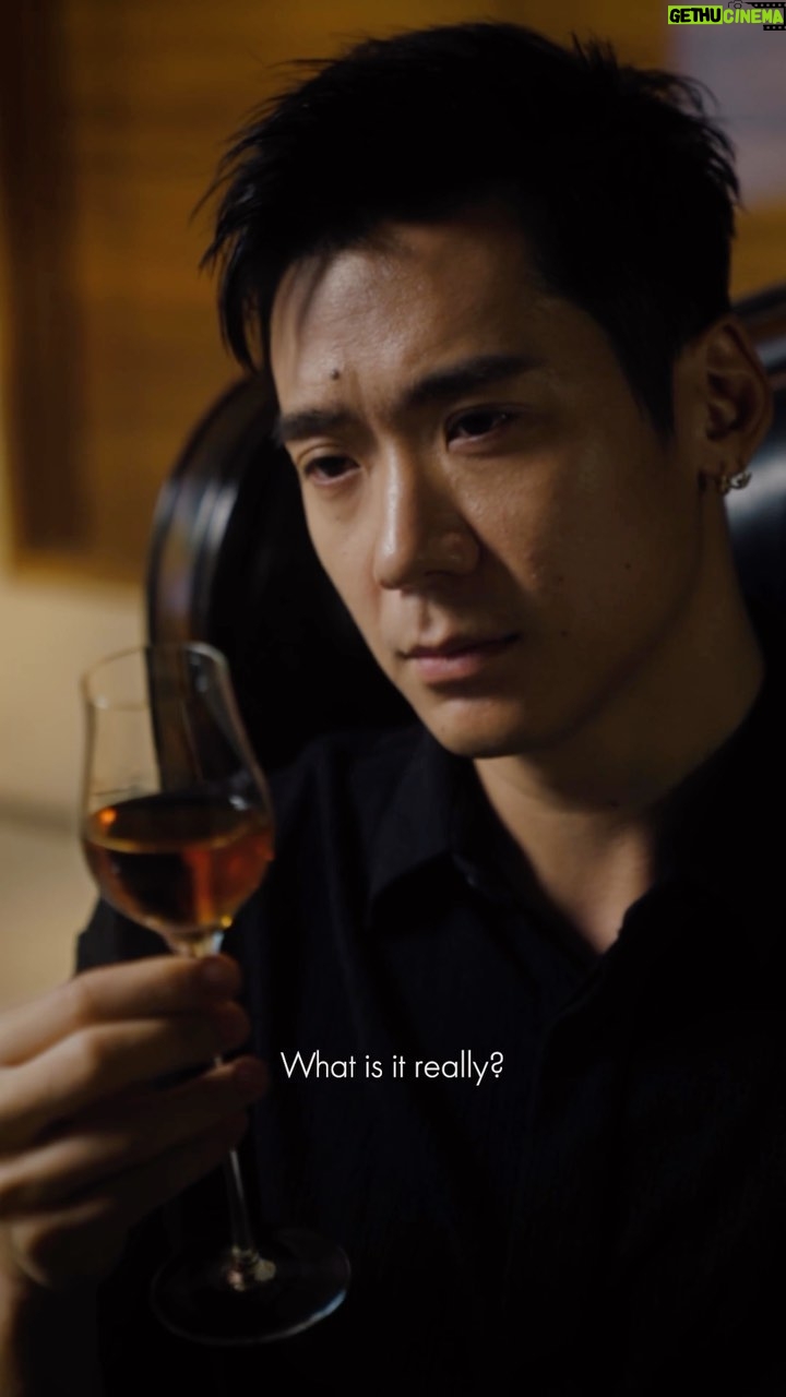 Joshua Tan - 416 Likes - The unknown can be intimidating, paralyzing even, and yet to me, it is where I have found my Paradise.
Stepping out of my comfort zone by trying out Brazilian Ju Jitsu, starting out new ventures in Video Production and Music are all new experiences that are intimidating and yet, is where I have found the greatest personal growth.
What is your paradise?
Enjoy responsibly.
@Hennessy #HennessySG #HennesyParadis #ParadisisOnEarth