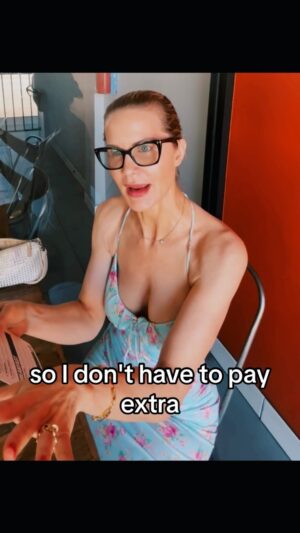 Josie Davis Instagram - DO YOU KNOW ANYONE WHO ORDERS LIKE THIS?😂

It was my friend Robert’s birthday breakfast so I took him out. 

.
#restaraunt #ordering #highmaintinence #orderingfood #longestorderinhistory #funny #comedy #laugh #luabhimg #funnygirl #actress #funnyactress #josiedavis #hilarious #slowestordering #menu #food #eatingout #dining