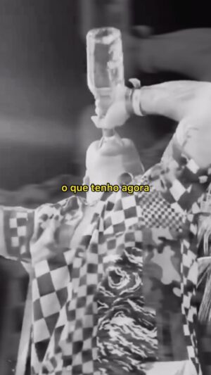 Jottapê Instagram - Eu já queria ter postado esse video a muito tempo… Mas nada é no nosso tempo e sim no tempo de Deus! Então venho aqui comunicar vocês que aquele velho homem não existe mais . Pra quem não sabe eu cresci na igreja , porém me afastei por me decepcionar e me machucar com ela! Mas Jesus deixou as 99 ovelhas para buscar uma e dizer que quem me decepcionou foi o homem, e não ele! E mesmo com tantos pecados ele me recebeu em seus braços me perdoando e mostrando o quanto ele me ama! 
Nesse processo abandonei muitas coisas que não convém mais pra mim, e ainda tenho muitas a abandonar, mas saibam que Jesus é o caminho, a verdade e a vida, e todo sangue que ele derramou na cruz foi por mim e por você! 

O universo que eu vivia hoje não faz mais sentido pra mim, estou resolvendo o que tenho que resolver, cumprindo contratos que ainda tenho que cumprir , porém meu coração já está em Cristo, e o resto ele vai prover para que a obra dele seja feita! 
 
Hoje eu entendo tudo o que o Senhor Jesus planejou, e o porque todos vocês me acompanham aqui!

É chegada a hora de espalhar o evangelho e apresentar o verdadeiro Jesus pra quem me escuta! 

Obrigado @estefanyboro por me trazer de volta para o caminho certo, obrigado @_leovieira10 por insistir em fazermos a célula , obrigado Pastor @sandorszabo , que ao invés de me julgar, me mostrou o amor de Jesus, obrigado @dalete_szabo por ser exemplo para as pessoas e por todo carinho com a minha família, obrigado Pastora @pastoraliliaan por usar o dom que Deus te concedeu para trazer pessoas para Jesus, e é claro que também vou agradecer o nome sobre todo nome, obrigado Deus. 💙