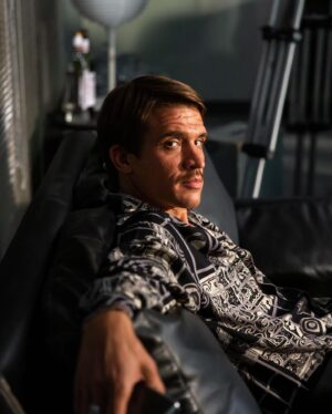 Juan Ignacio Cane Instagram - “Joe Pérez” por @cam.jurado 📷 Temporada Final. Aún no la vieron?
Me las acaban de enviar y se las comparto! También nos divertíamos @pablocruzguerrero @luismiguellaserie @gatograndeproductions 

.
#temporadafinal #luismiguellaserie #netflixseries #actor #actorargentino #joeperez #uruguayo #series #mexico