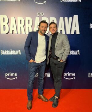 Juan Ignacio Cane Instagram - Hoy se estrena Barrabrava por @primevideolat !
Y espero que la disfruten, como todos nosotros de hacerla!
Admiro profundamente a cada uno de mis compañeros que conocí en este proyecto, compartí, aprendí y disfruté cada segundo!
Gracias @jesusbraceras , @florlimonoff por confiar en mi!! Gracias a mis compañeros TODOS!! 
Gracias a cada parte que hizo posible este proyecto que hoy sale a la Luz!!
Gracias 🇺🇾Uruguay por hospedarnos todos esos meses !
Gracias @cimarron_cine @primevideolat @davidblankla por hacerlo realidad!
Y Gracias a ustedes nuestro público que siempre están!
Salud!
Los quiero!
#barrabrava 
Espero no olvidarme de ninguno! 
Acá están….❤️por siempre!
@matiasmayer @gastonpauls22 @candemolfese @contreraspaloma @monicagonzaga10 @liz_solari @miguelrodriguez60 @gustigarzon @pabloalarcon.ok @neopistea @frijoyw @viole_narvay @msangelo @gabrielnicoli @danielortega_photos @pablo_staffolarini_ifbbpro @cristian.salguero.585 @negro_vallejos @arturo.villanueva1 @ximeetche4 @tinchopy @victorsosatraverzzi @camilucarella @lu_diazlamoglie @kbzaespel @brianpavan @flaviaquartino @lauraeliosoff @atobi @matias_andres_miller_ @carolina.dure @intinieto @_vicoki @marapaulon