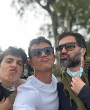 Juan Ignacio Cane Instagram - Hoy se estrena Barrabrava por @primevideolat !
Y espero que la disfruten, como todos nosotros de hacerla!
Admiro profundamente a cada uno de mis compañeros que conocí en este proyecto, compartí, aprendí y disfruté cada segundo!
Gracias @jesusbraceras , @florlimonoff por confiar en mi!! Gracias a mis compañeros TODOS!! 
Gracias a cada parte que hizo posible este proyecto que hoy sale a la Luz!!
Gracias 🇺🇾Uruguay por hospedarnos todos esos meses !
Gracias @cimarron_cine @primevideolat @davidblankla por hacerlo realidad!
Y Gracias a ustedes nuestro público que siempre están!
Salud!
Los quiero!
#barrabrava 
Espero no olvidarme de ninguno! 
Acá están….❤️por siempre!
@matiasmayer @gastonpauls22 @candemolfese @contreraspaloma @monicagonzaga10 @liz_solari @miguelrodriguez60 @gustigarzon @pabloalarcon.ok @neopistea @frijoyw @viole_narvay @msangelo @gabrielnicoli @danielortega_photos @pablo_staffolarini_ifbbpro @cristian.salguero.585 @negro_vallejos @arturo.villanueva1 @ximeetche4 @tinchopy @victorsosatraverzzi @camilucarella @lu_diazlamoglie @kbzaespel @brianpavan @flaviaquartino @lauraeliosoff @atobi @matias_andres_miller_ @carolina.dure @intinieto @_vicoki @marapaulon