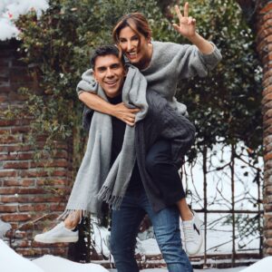 Juan Pablo Queraltó Instagram - Dia feriado….. acá medios resfriados! pero tirando pa delante!! pura energía de amor para este dia!! En qué están uds??