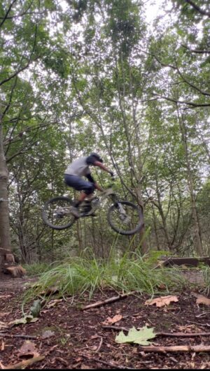 Juan Pablo Raba Instagram - Ya montaste hoy?
Recuerda que con mi código  tw-juan15 tienes 15% de descuento global en la TYEE 6, HUGENE 2 and SRESH

Did you ride today?
Remember that with my code tw-juan15 you get 15% off globally on the TYEE 6, HUGENE 2 and SRESH.
Also for Europe and UK clients you get to choose between  free shipping worldwide or a free Get.Set.Up. service* at the Propain HQ.