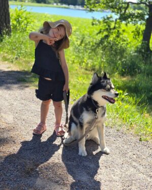 Jukka Hildén Instagram - HAPPY 3 YEAR BIRTHDAY AMIAMIAMI AMPPU GIRL! I love you so so much and you are such a spark of joy, love and a great amount of Latino spice! Crazy how big you already are and can do so many things and stuff 😍🫶🤟 We are lucky to have you ❤️

@chachigonzales