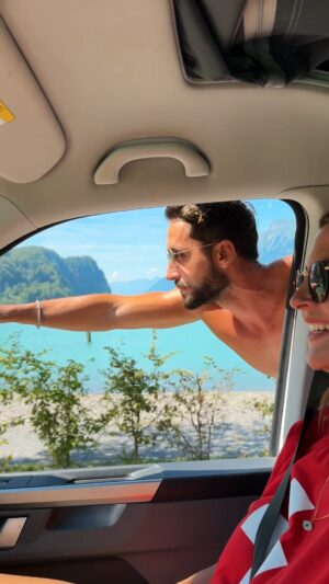 Julia Flabat Instagram - Je voulais juste vous dire que vous êtes magnifique ❤️🦸🏻‍♂️
-
#roadtrip #Suisse