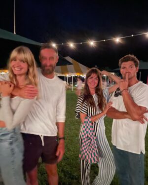 Julia Stegner Instagram - I can’t even begin to express how much our family will be missing these two beautiful humans, their awesome kiddos and Forest. Hoping for lots of visits. Farewell for now 🥲❤️ @benjlee
