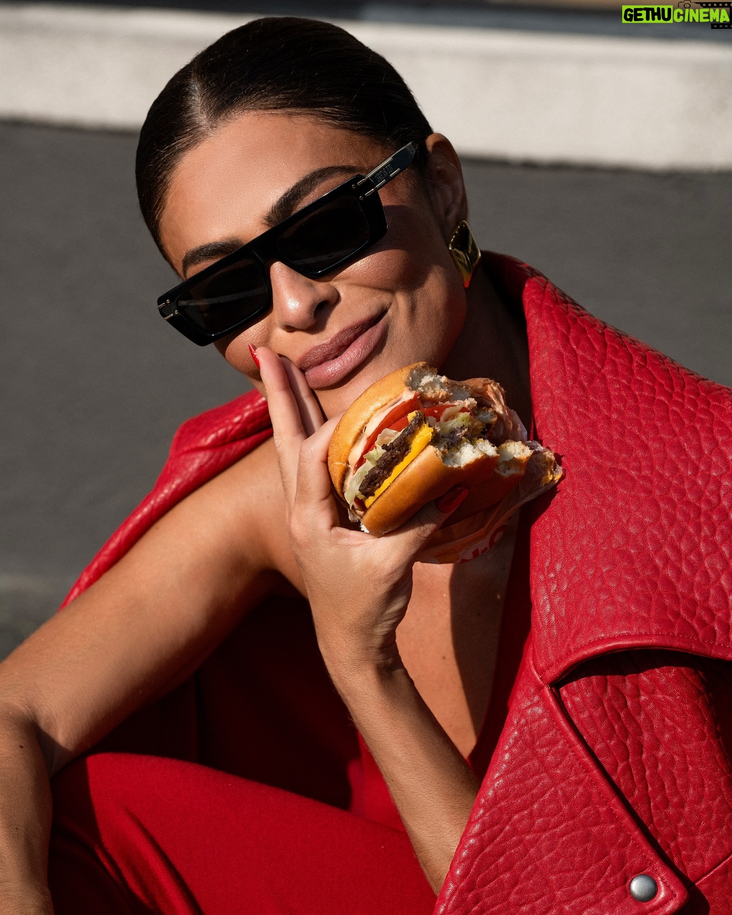 Juliana Paes - 309.7K Likes - Hollywood ficou pequena pro sucesso de Pedaço de Mim. ✨
📷: @lindseybyrnes
👗: @franconaid