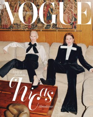 Julianne Moore Instagram - ✨Chicas Almodóvar ✨
Con ‘La habitación de al lado’, Tilda Swinton y @juliannemoore se unen al exclusivo y codiciado club de ‘Chicas Almodóvar’. Las protagonistas del primer largometraje del cineasta rodado íntegramente en inglés posan para Vogue España en una histórica portada de septiembre.
{Puedes leer las entrevistas con este estelar trío en el link de la bio}
{Tilda Swinton lleva camisa, lazo, pantalón y zapatos, todo de @chanelofficial y fajín de @ninaricci. Julianne Moore luce total look de @ninaricci, zapatos de Bottega Veneta y pendientes de @bvlgari}
💌#VogueSeptiembre estará a la venta este martes, 20 de agosto
▪️Photography: @quentindebriey
▪️Styling: @harry_lambert
▪️Head of Content: @ineslorenzo
▪️Global Creative Director: @raulmartinez1024
▪️Interview: @albertosisi
▪️Make-up: @morag_ross_mua
▪️Hair: Manolo García
▪️Nails: @lucerohurtadonails
▪️Tailor: Ana Ortega
▪️Production: @mbconti @northsix 
▪️Global Entertainment Director: @cbroday
▪️Visual director: @elizabeth__yo
▪️Talent manager: @ingridelapuente and @cbroday

✨Chicas Almodóvar ✨
With ‘The Room Next Door’, Tilda Swinton and @juliannemoore join the exclusive and coveted club of Almodovar Women. The stars of the director’s first movie filmed entirely in English pose for Vogue Spain on a historical September issue cover.
{Tilda Swinton is wearing a shirt, bow, pants and shoes, all by @chanelofficial and a @ninaricci belt. Julianne Moore is wearing a total look by @ninaricci, Bottega Veneta shoes and @bvlgari earrings}
💌Vogue Spain’s September issue will be on newsstands on Tuesday, August 20th