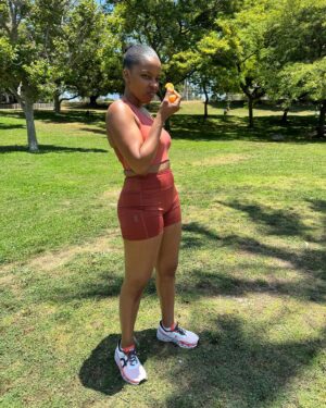 Julie Adenuga Instagram - 🎉 Happy > I’m an @on Global Partner < Day to me 🎉

From running to pilates to HIIT to strength & back to running again - catch me training in the best clothes & shoes from now on.
 
All those upright rows & deadlifts were not in vain - feels good to be strong & look 🥰😍
 
Looking forward to some fun events, meeting the team and becoming a cardio queen. 🏃‍♀️

#on #dreamon #ad