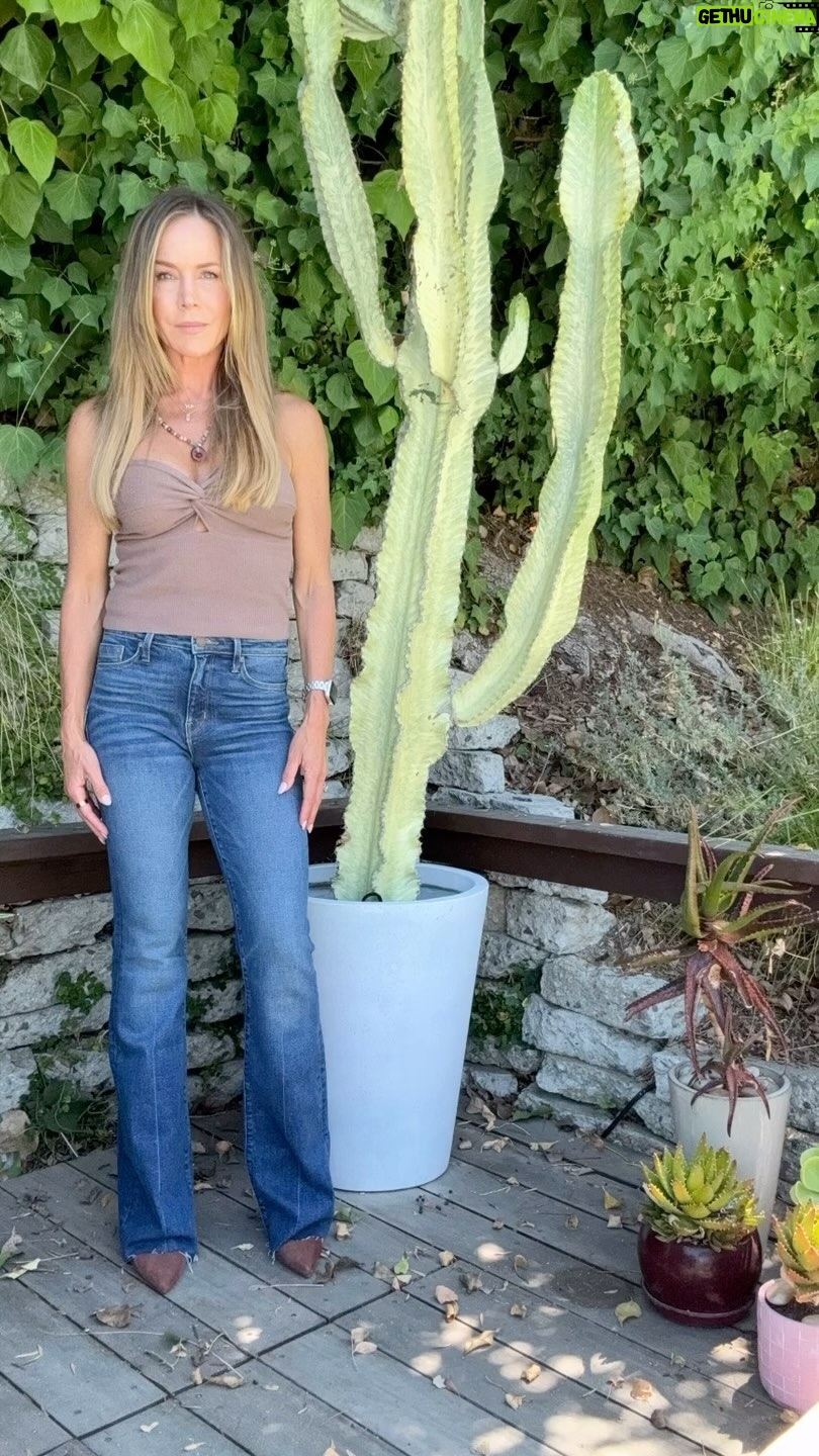 Julie Benz - 4.3K Likes - I finally found the perfect pair of jeans @parkersmithdenim The Bombshell Bell with Raw Hem in La Jolla 🔥 high waist, 2way stretch, body sculpting fit 🌟easy to dress up or down 🙌 the perfect jean to wear as we transition from 🌞 to 🍁… and… it passes the squat test!!!!! shop my link https://parkersmith.la/benz 💋#parkersmithdenim #parkersmithjeans #denimstyle