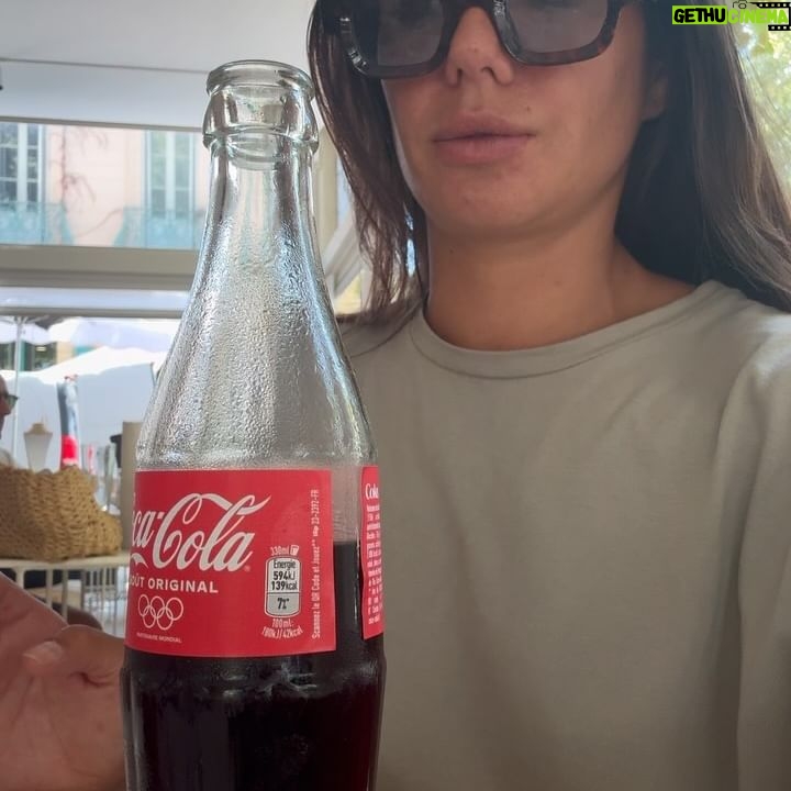 Julie Bertin - 6.9K Likes - Un po' di tequila e tutto passa 💃🏽