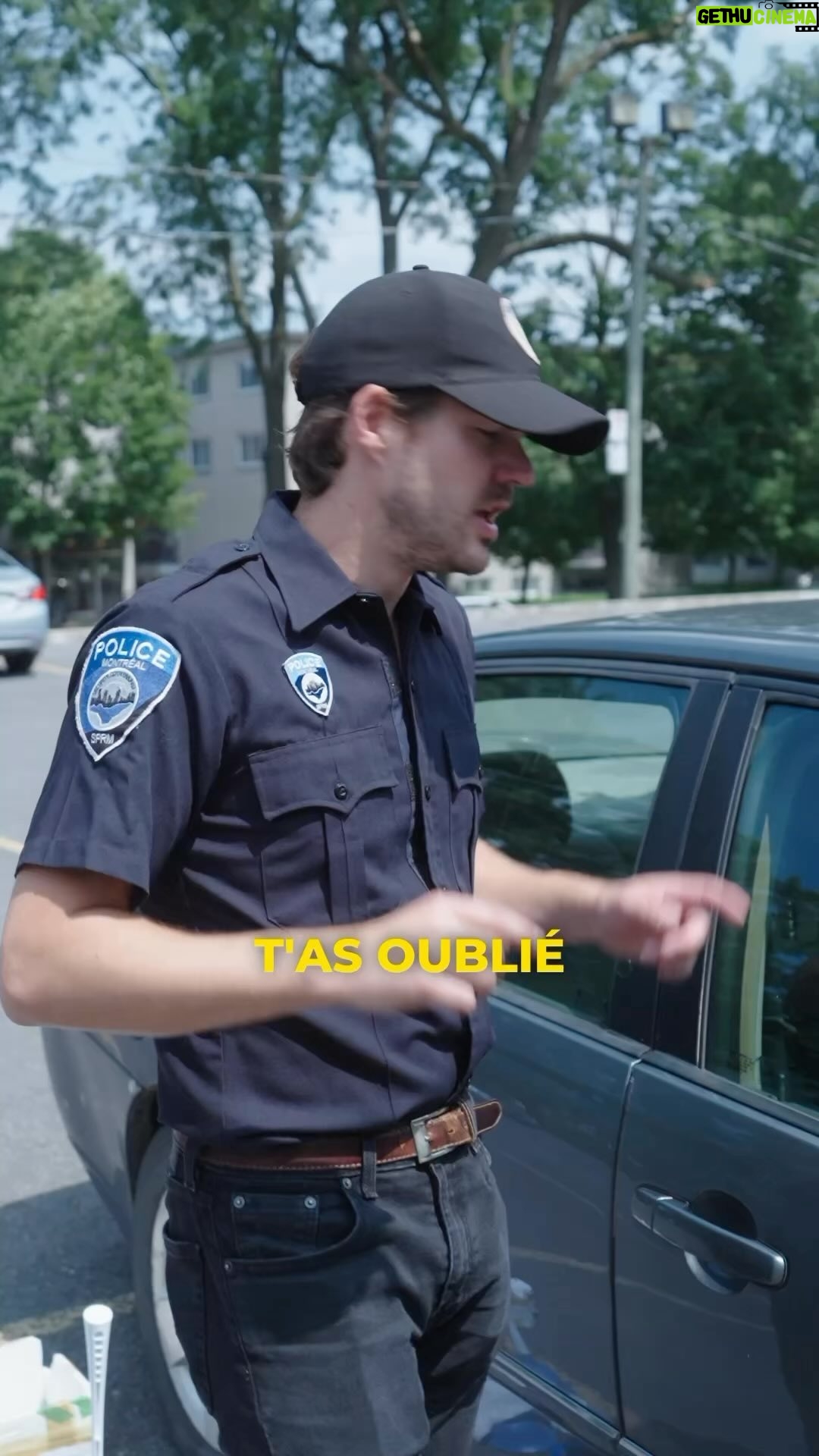 Julien Lacroix - 4K Likes - Vous avez oublié vos clés dans la voiture ? Voici un truc rapide et efficace!