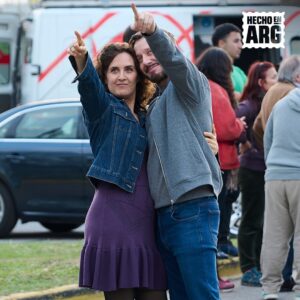 Julieta Díaz Instagram - Tres vidas. Un solo corazón. Después de que Juan Manuel recibe un trasplante de Pedro, su mundo cambia por completo. Y el de Vale, la viuda de su donante, también. Palpitá la película Corazón delator ❤️‍🩹 Protagonizada por Benjamín Vicuña y Julieta Díaz, con la dirección de Marcos Carnevale. Llega en 2025 a Netflix.