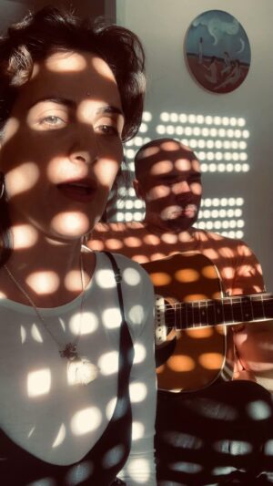 Julieta Díaz Instagram - 🔥 Viernes 12 de julio en La Plata en @casasuizalp acústico 🔥

🔥 Sábado 13 de julio en Caba en @culturalmoran con toda la Banda a pleno en Quinteto ✨

Tantas ganas de compartir música y abrazos! 

Link de entradas en mi bio ☝🏽

💋