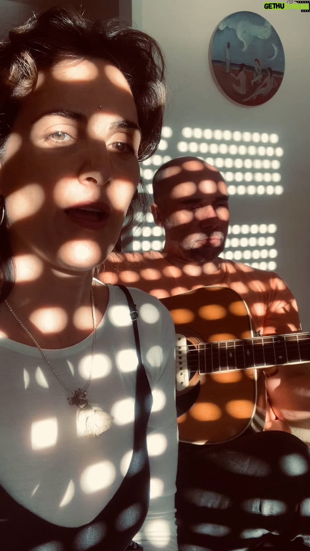 Julieta Díaz - 2.5K Likes - 🔥 Viernes 12 de julio en La Plata en @casasuizalp acústico 🔥
🔥 Sábado 13 de julio en Caba en @culturalmoran con toda la Banda a pleno en Quinteto ✨
Tantas ganas de compartir música y abrazos!
Link de entradas en mi bio ☝🏽
💋