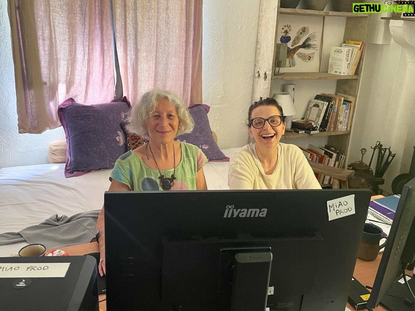 Juliette Binoche - 11.3K Likes - Avec Sophie Brunet en montage, en préparation d’un documentaire sur le spectacle In-I que nous avons créé avec Akram Kahn. Nous travaillons sur les coulisses de sa fabrication…
Editing with Sophie Brunet a documentary on IN-I, a dance show that we created together with Akram and toured around the world. We’re working on the backstage of the making of it…