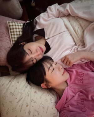 Jung Eun-ji Instagram - 찍어놓은사진이 이제 고갈되어간다
다음엔 더 많이찍어둬야겠다🥹