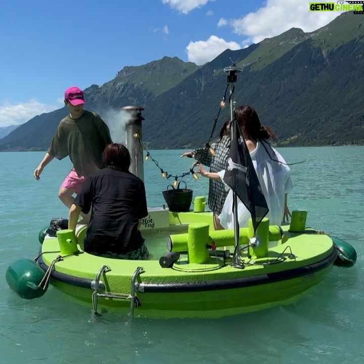 Jung Lea - 213.5K Likes - 잊지 못할 #brienz 의 하루!
#ineedswitzerland