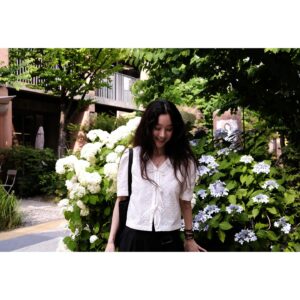 Jung Ryeo-won Instagram - .
수국 in 성수❤️
.
#루에브르
#광고