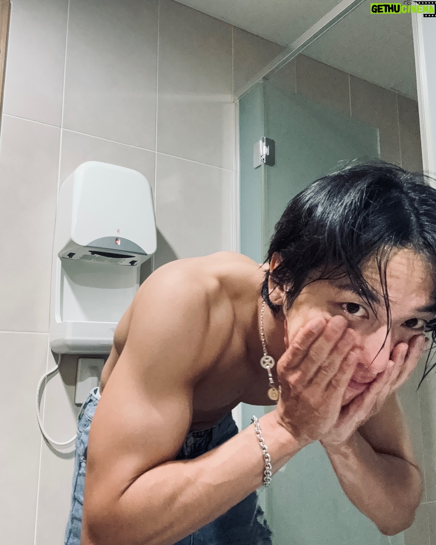 Jung Yong-hwa - 61.8K Likes - Awesome🌊 Welcom to my city 🌈 고무단 부산지부 완벽🫡 오늘 너무 즐거웠고 고마워용🫶 조심히 돌아가용☺️