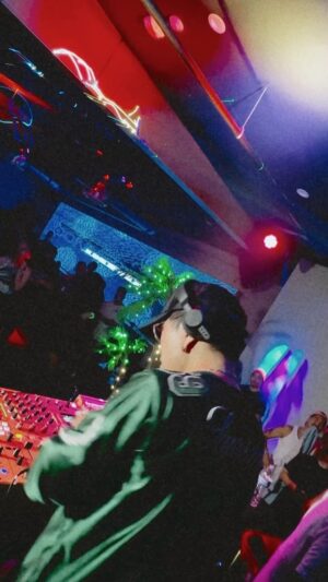 Junoflo Instagram - BAND4BAND (@dotdetail remix) 💸 out now on SoundCloud 

#centralcee #lilbaby #band4band #ukg #ukgarage
