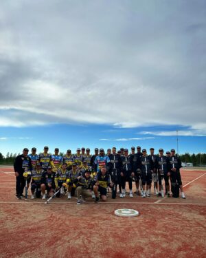 Juuso Mäkilähde Instagram - Olipahan viikonloppu!🔥🔥🔥 Kiitos @patturaahe upeista järjestelyistä🙏❤️ Kiitos myös matkakumppanit @tuukkari ja @essiunkuri . Me tehtiin tästä peli!

P.S Swaippaamalla pari legendaarista videota😎