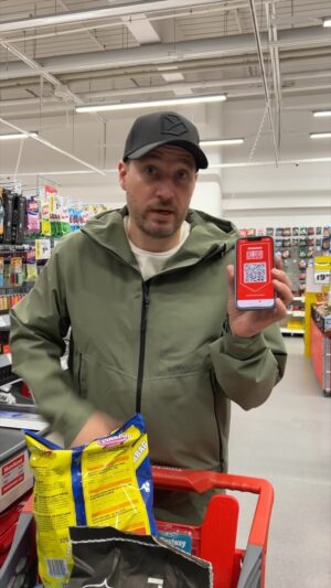 Juuso Mäkilähde Instagram - Kaupallinen yhteistyö @tokmanni kanssa✨

Nyt se sitten paljastui.. Allekirjoittaneen vaiettu, mutta mun mielestä ihan sallittu salaisuus. Vai mitä olette mieltä? Eikö ole ihan ok sanoa perheelle, että on töissä vaikka todellisuudessa nautiskelee omassa rauhassa shoppailusta Tokmannilla??? Sieltä löytyy kaikki tarpeellinen kaikkeen mahdolliseen. Ja näin klubilaisena asiointi on helppoa ja halpaa😍

Tokmannin apista löytää kaikki parhaat tarjoukset joka viikko ja sovelluksen kun vilauttaa kassalla, niin se heti tunnistaa kuka olet ja kuititkin jää talteen. Jos törmätään Tokmannilla, niin lupaan pitää sen omana tietonani🤫

@tokmanni #TokmanniSovellus #TokmanniKlubi #FiksunOstamisenPuolesta #HalpojenHintojenYstävät #SelvääSäästöä